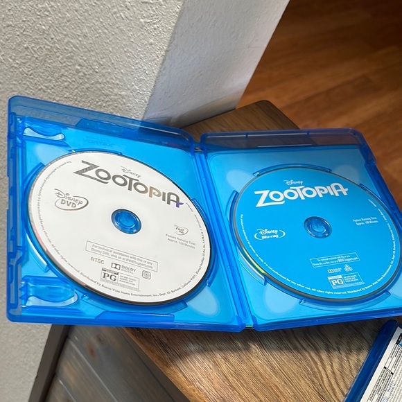 The Secret Life Of Pets & Zootopia Blue Ray DVD’s - Picture 4 of 10